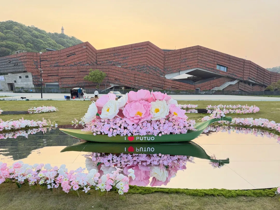 "花漾"霸榜,10万人共赴花屿,无忧达人助力舟山普陀春天火出