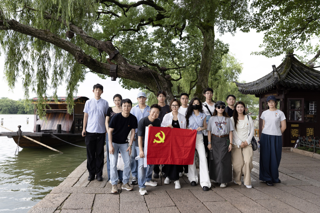 赓续红船血脉 勇担时代使命 | 无忧传媒党委赴嘉兴南湖开展七