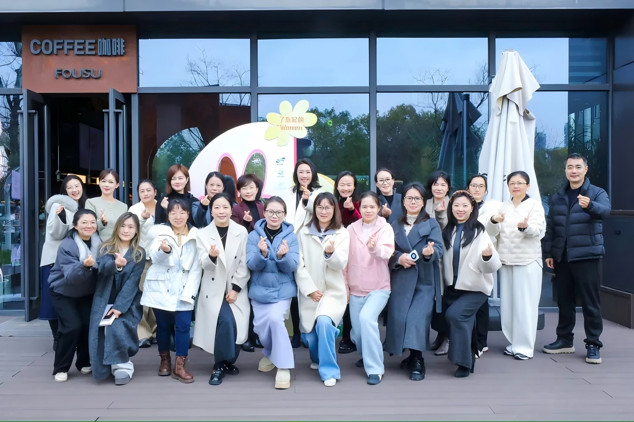 了不起的 Women,政企合伙人|无忧传媒 “向上例子姐”
